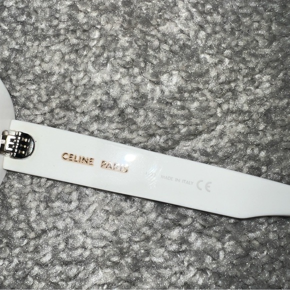 Celine triomphe sunglasses white oval gold hardware - Picture 4 of 5